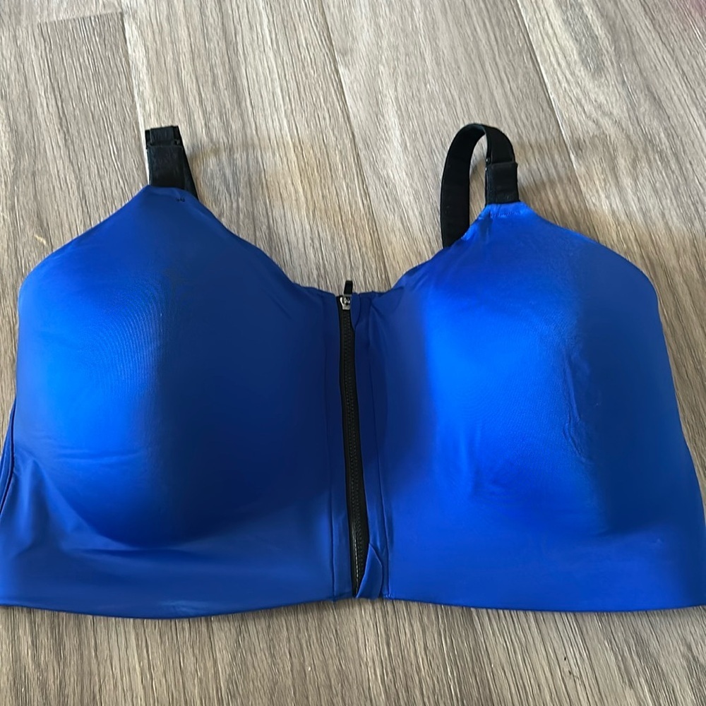 Torrid sports bra